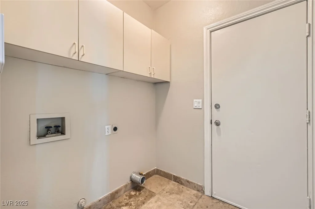 8124 Bay Harbor, Las Vegas, NV 89128