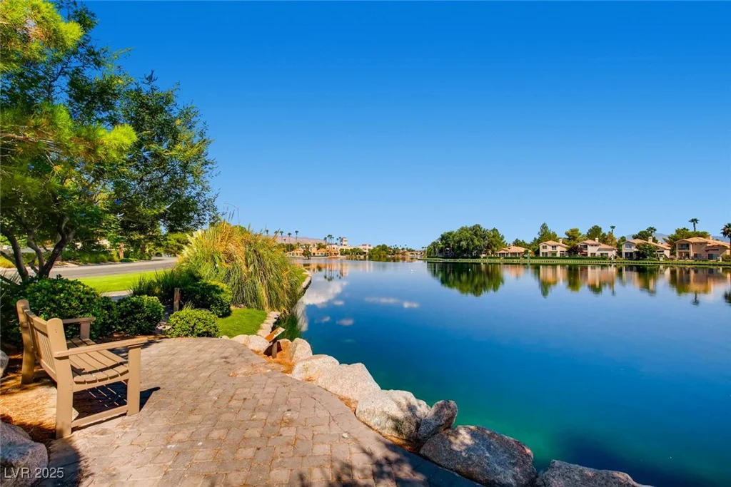 8124 Bay Harbor, Las Vegas, NV 89128