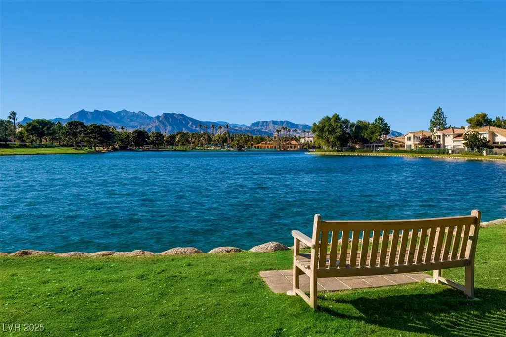 8124 Bay Harbor, Las Vegas, NV 89128