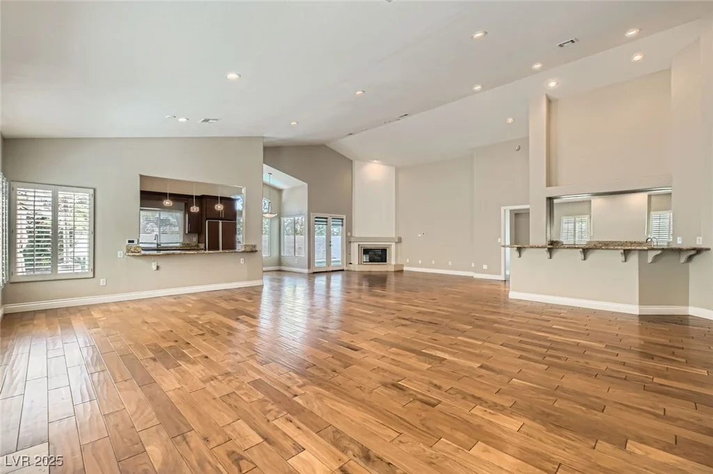 8124 Bay Harbor, Las Vegas, NV 89128