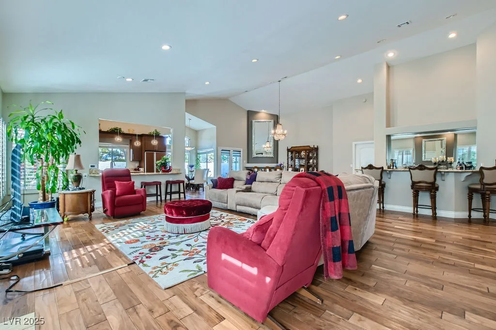 8124 Bay Harbor, Las Vegas, NV 89128