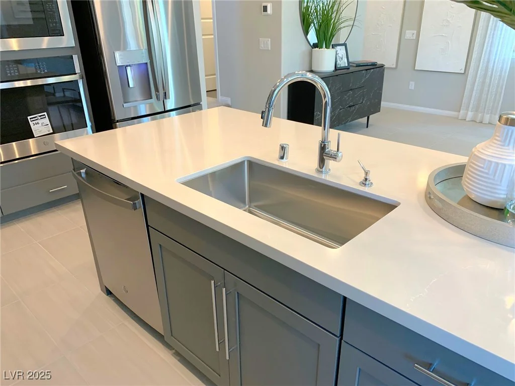 6511 Dove Point, Las Vegas, NV 89130