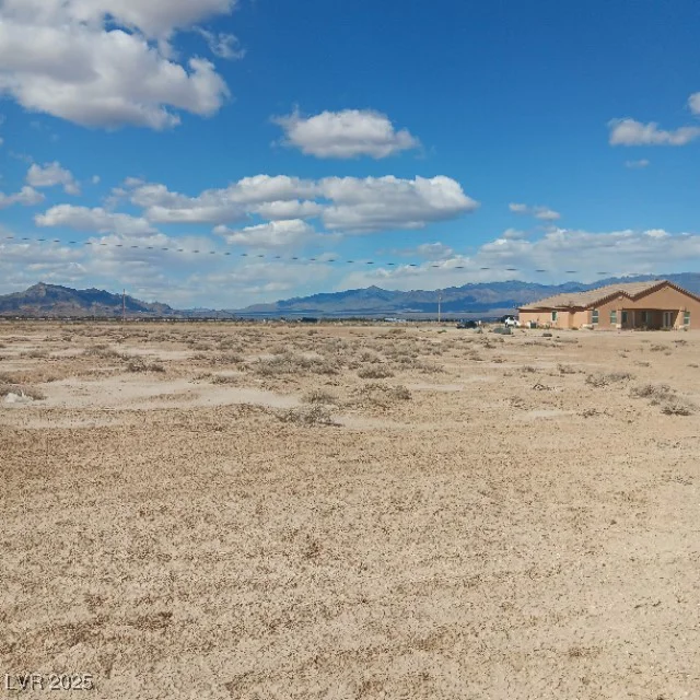 2860 Carnation, Pahrump, NV 89048