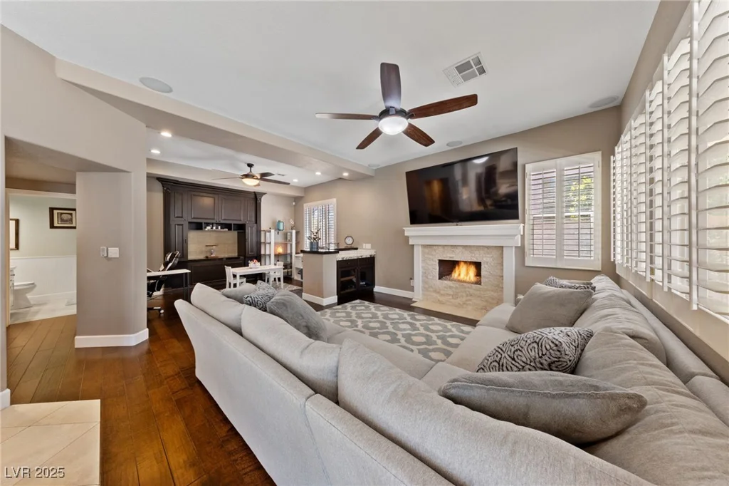 2113 Waterbury, Las Vegas, NV 89134