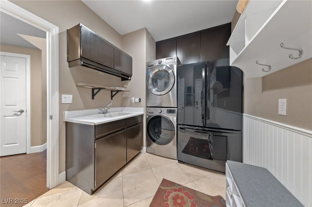 2113 Waterbury, Las Vegas, NV 89134