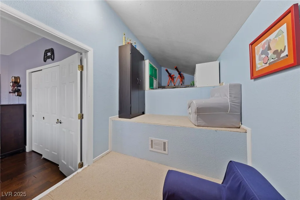2113 Waterbury, Las Vegas, NV 89134