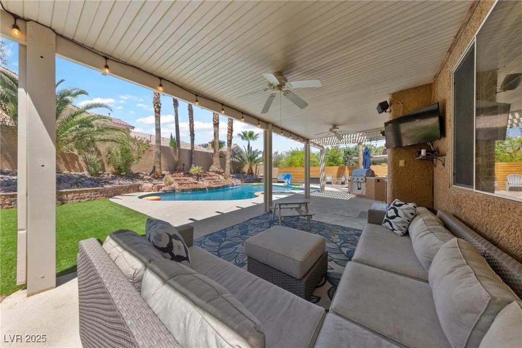 2113 Waterbury, Las Vegas, NV 89134