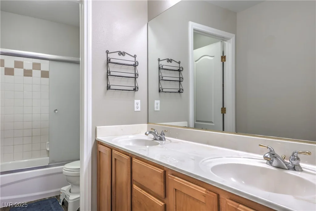 8516 Canyon Ranch, Las Vegas, NV 89131