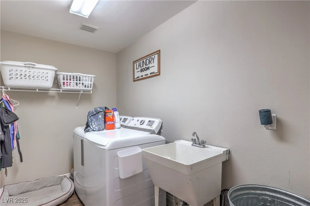 8516 Canyon Ranch, Las Vegas, NV 89131