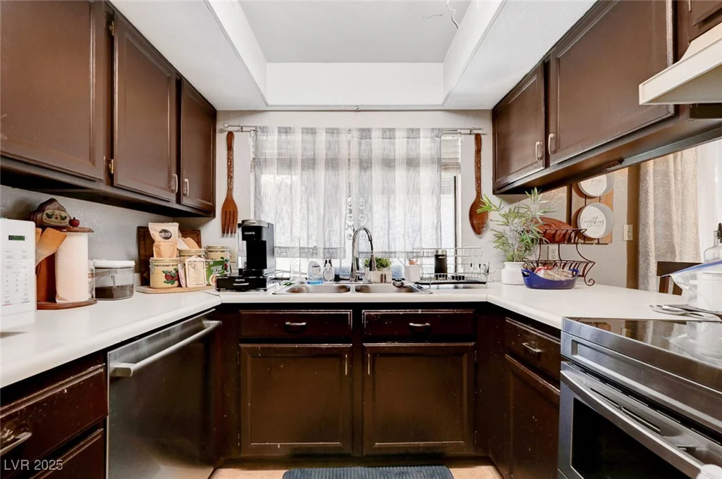 1060 Neil Armstrong, Las Vegas, NV 89145