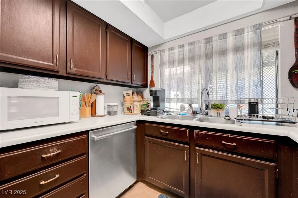 1060 Neil Armstrong, Las Vegas, NV 89145