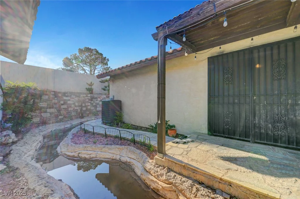 1060 Neil Armstrong, Las Vegas, NV 89145