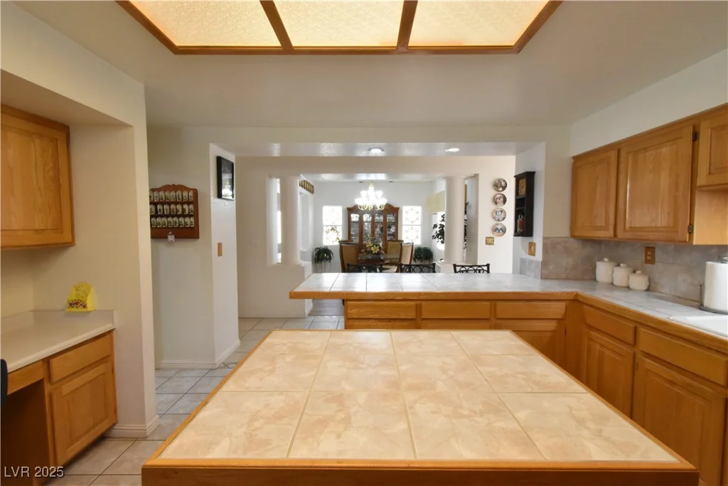 325 Wild Plum, Las Vegas, NV 89107
