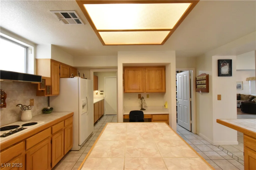 325 Wild Plum, Las Vegas, NV 89107