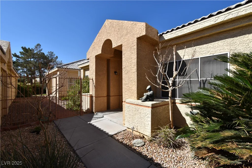 325 Wild Plum, Las Vegas, NV 89107