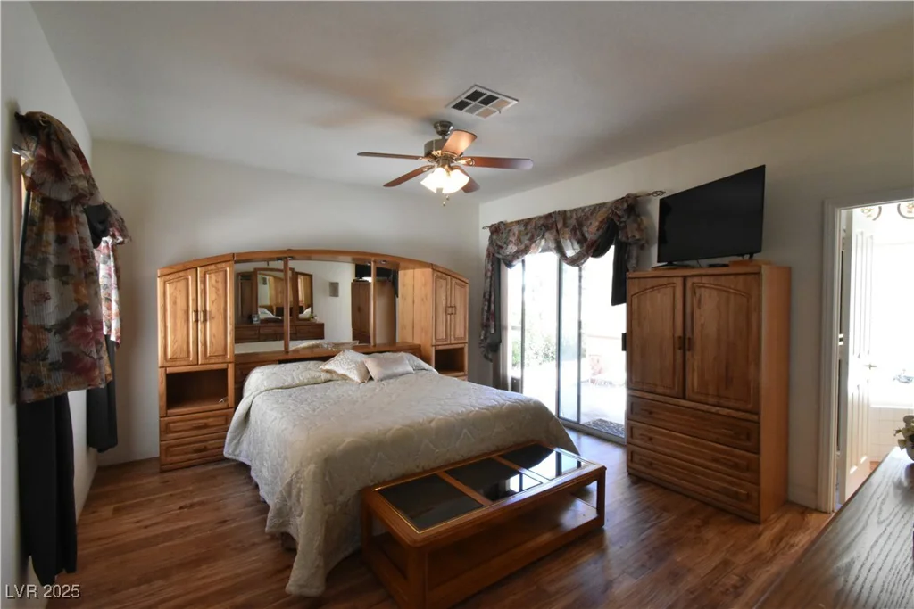 325 Wild Plum, Las Vegas, NV 89107