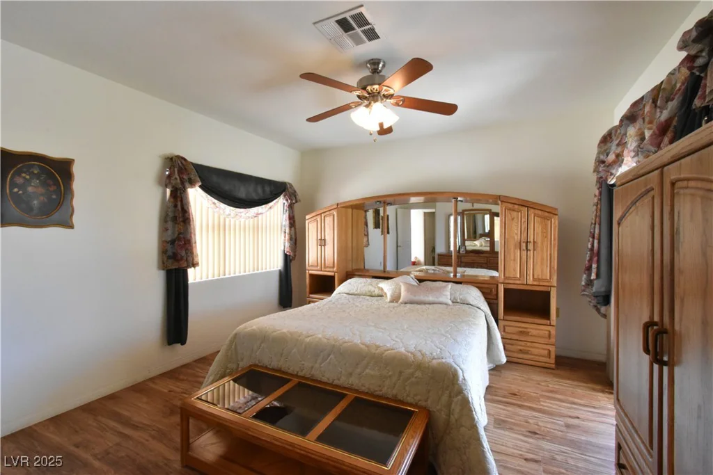 325 Wild Plum, Las Vegas, NV 89107