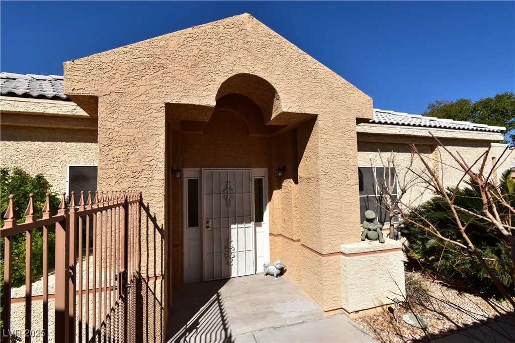 325 Wild Plum, Las Vegas, NV 89107