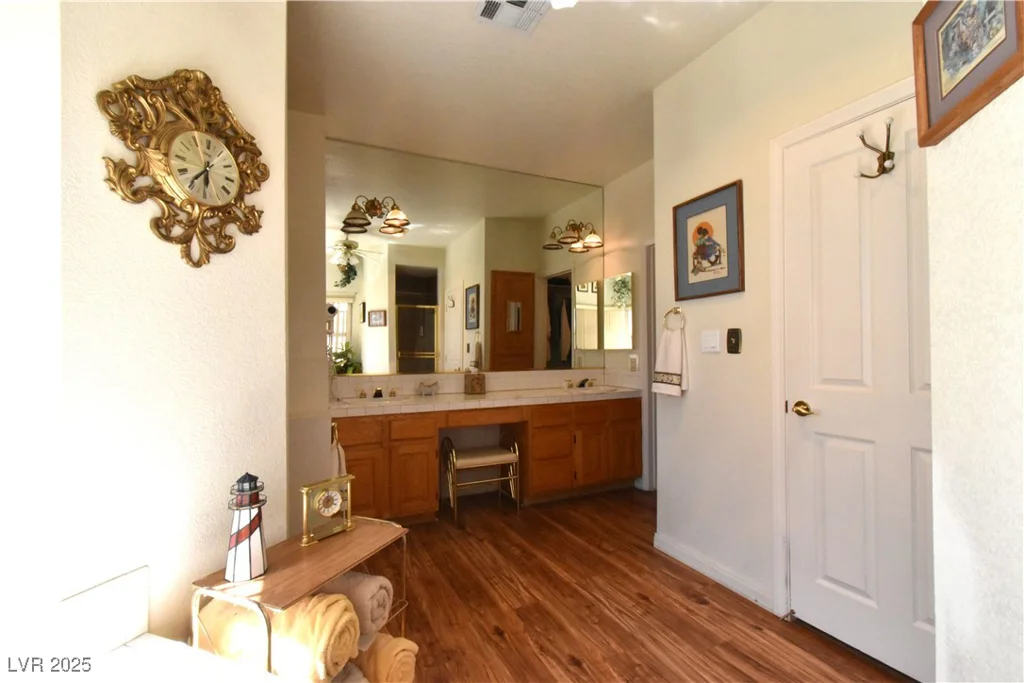 325 Wild Plum, Las Vegas, NV 89107