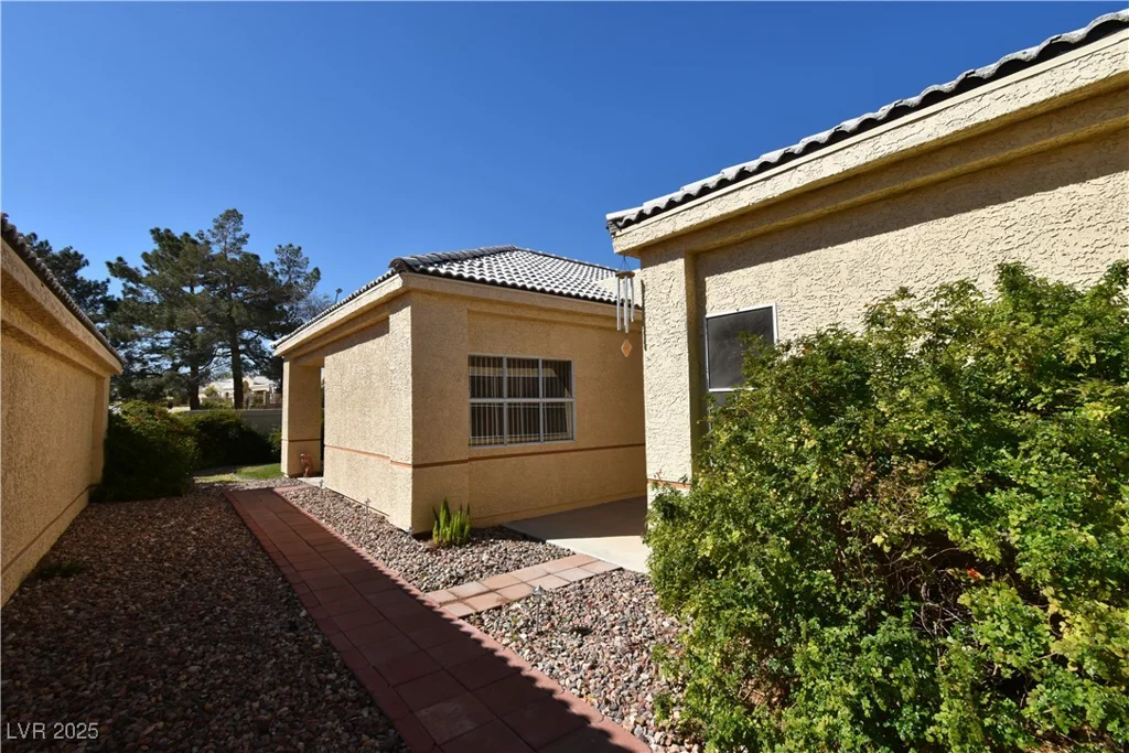 325 Wild Plum, Las Vegas, NV 89107