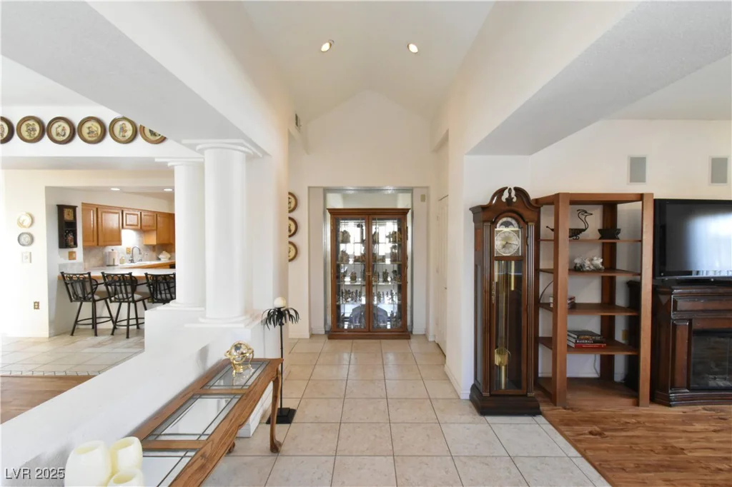 325 Wild Plum, Las Vegas, NV 89107