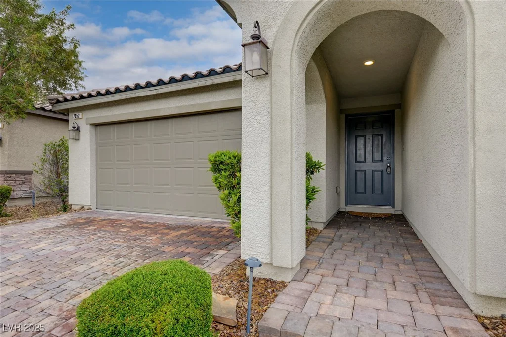 7052 Blissful Peak, North Las Vegas, NV 89084