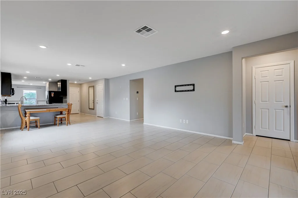 7052 Blissful Peak, North Las Vegas, NV 89084