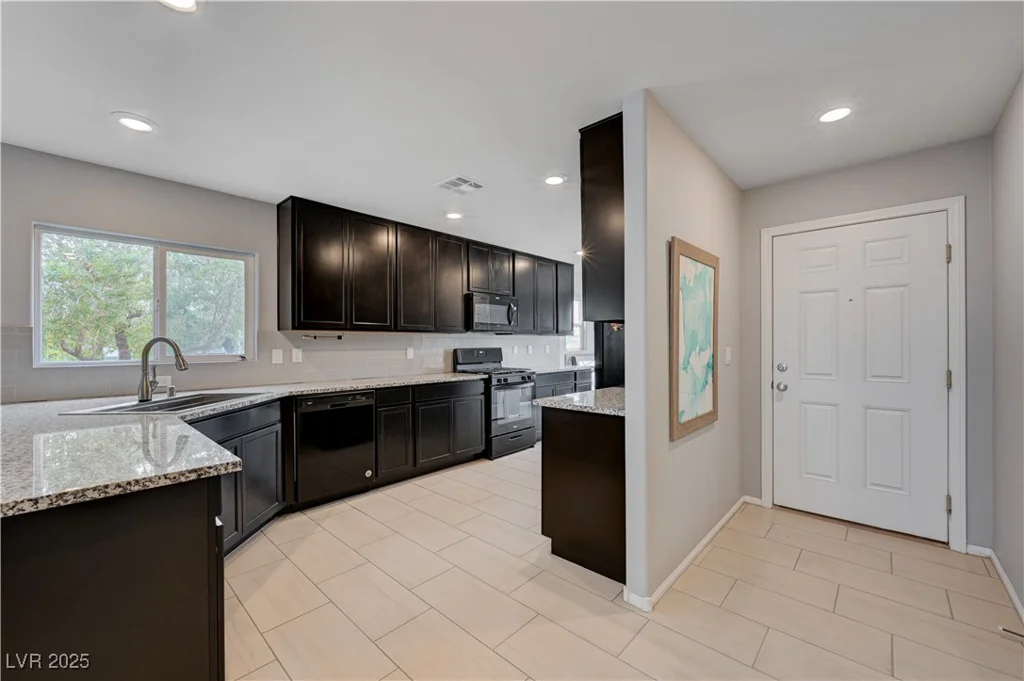 7052 Blissful Peak, North Las Vegas, NV 89084