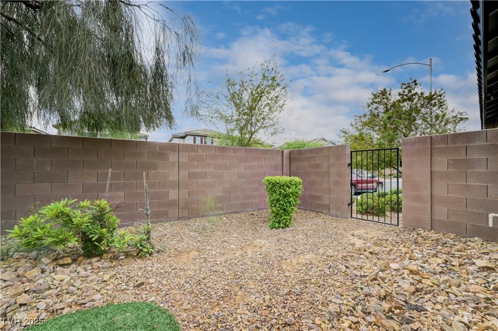 7052 Blissful Peak, North Las Vegas, NV 89084
