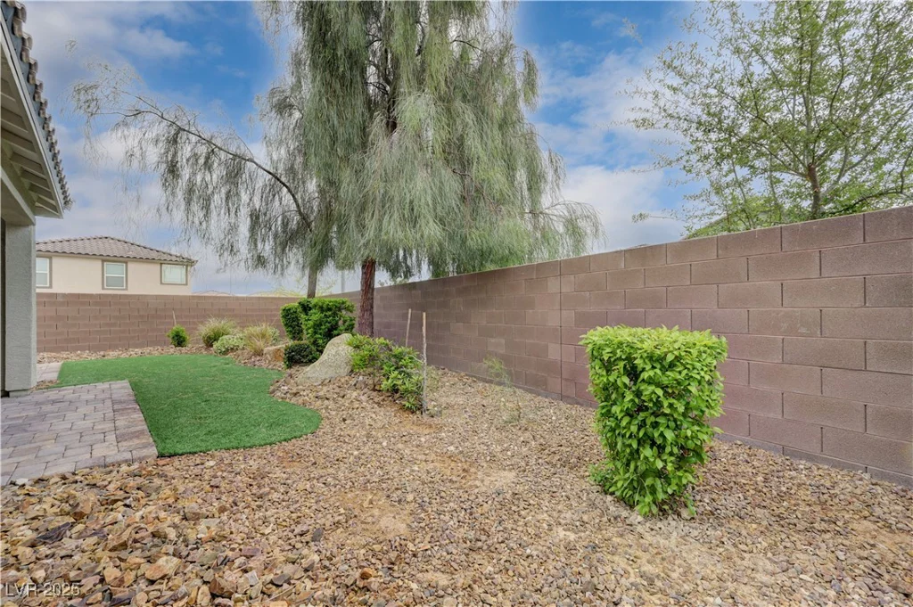 7052 Blissful Peak, North Las Vegas, NV 89084