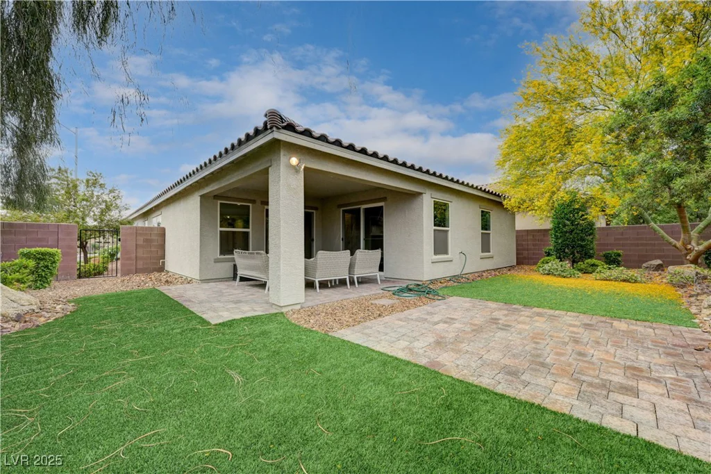 7052 Blissful Peak, North Las Vegas, NV 89084