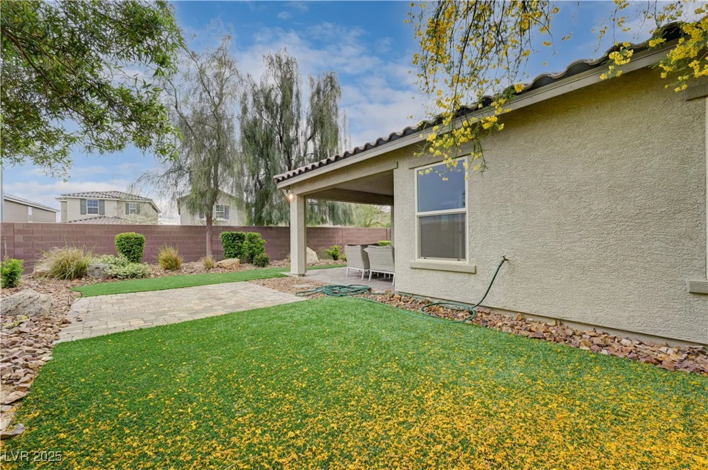 7052 Blissful Peak, North Las Vegas, NV 89084