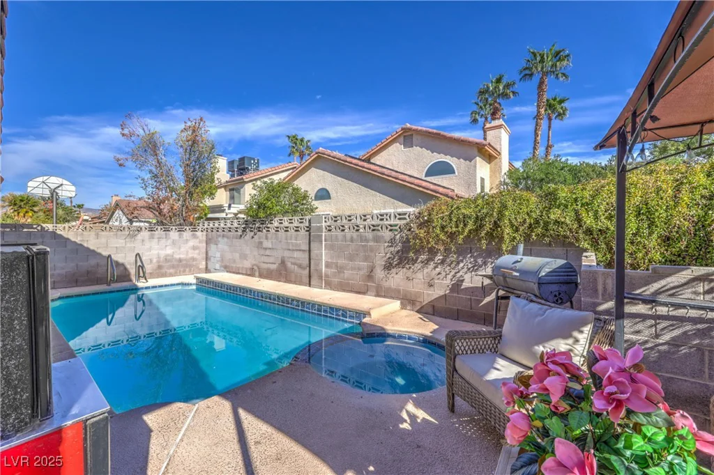 6408 Deadwood, Las Vegas, NV 89108