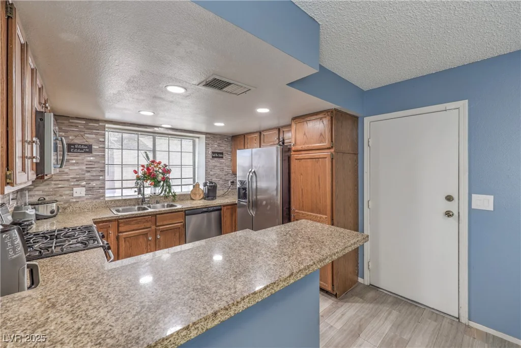 6408 Deadwood, Las Vegas, NV 89108