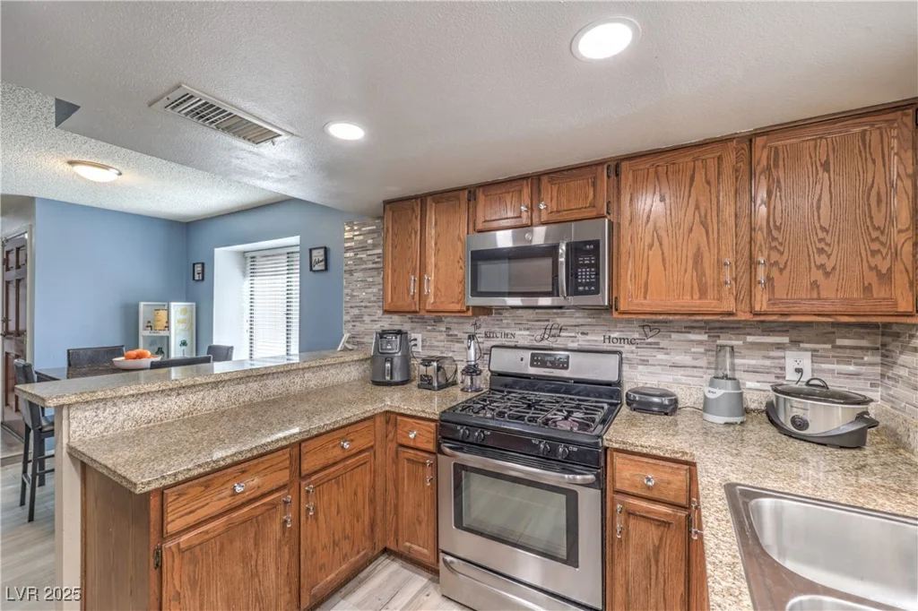 6408 Deadwood, Las Vegas, NV 89108