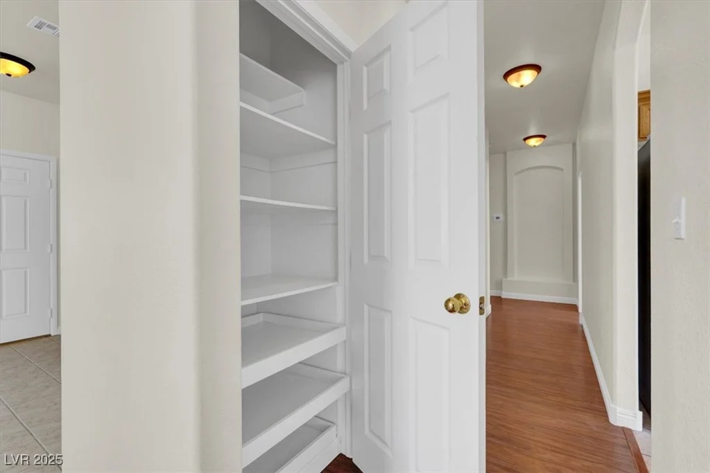 6032 Red Glitter, North Las Vegas, NV 89031