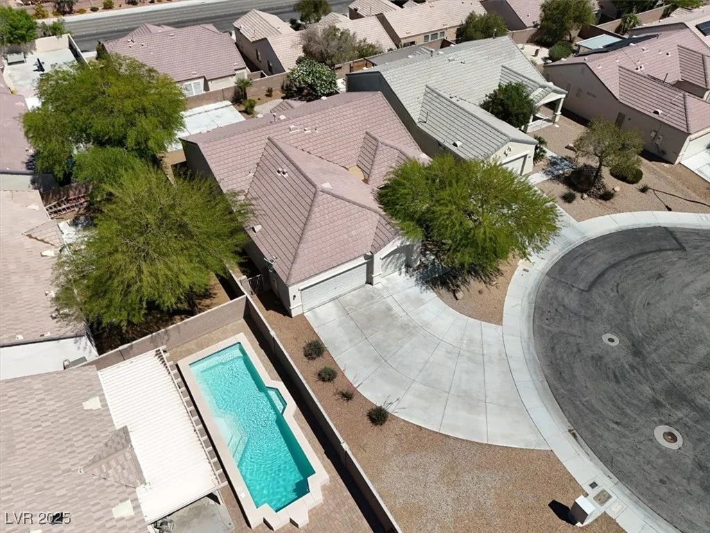 6032 Red Glitter, North Las Vegas, NV 89031