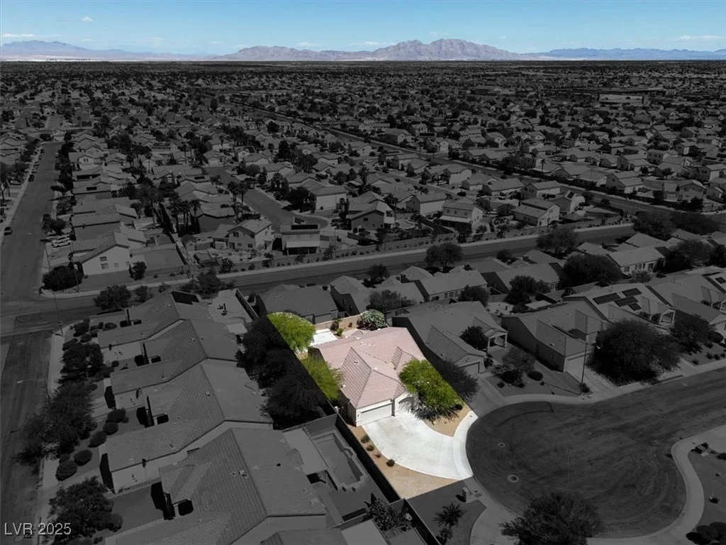 6032 Red Glitter, North Las Vegas, NV 89031