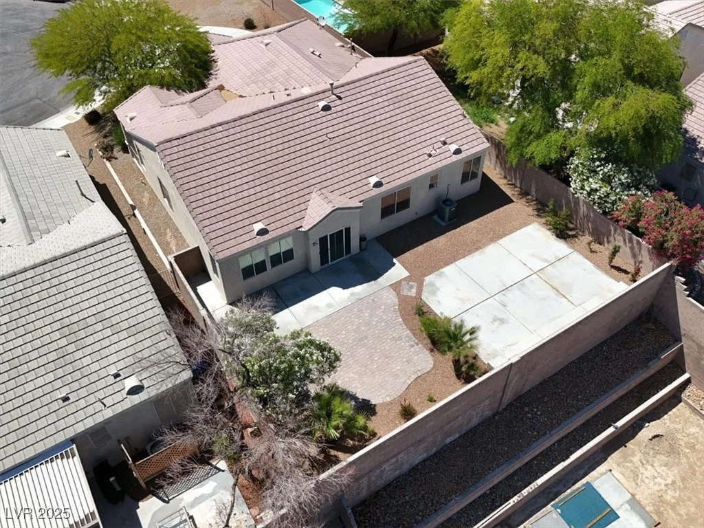 6032 Red Glitter, North Las Vegas, NV 89031