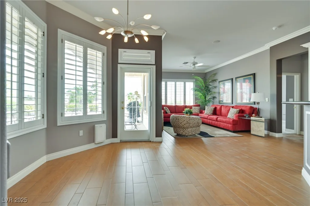 10513 Longwood, Las Vegas, NV 89134