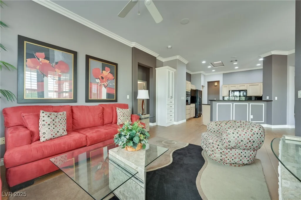 10513 Longwood, Las Vegas, NV 89134
