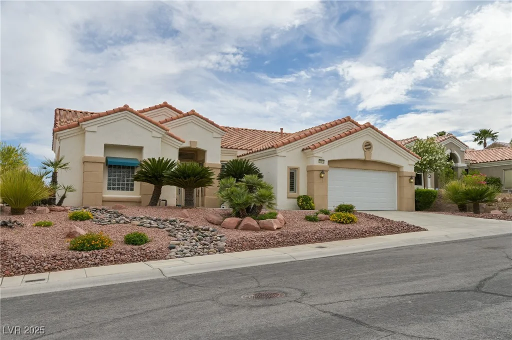 10513 Longwood, Las Vegas, NV 89134