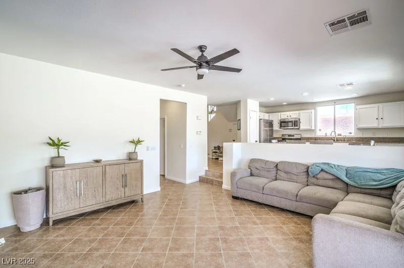 7964 Lovely Pine, Las Vegas, NV 89143