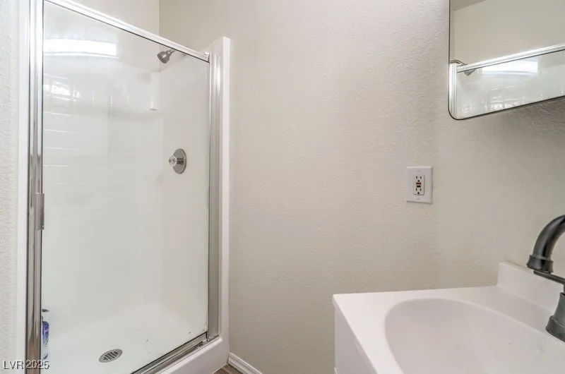 7964 Lovely Pine, Las Vegas, NV 89143