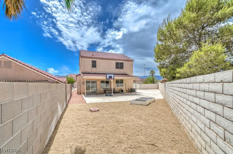7964 Lovely Pine, Las Vegas, NV 89143