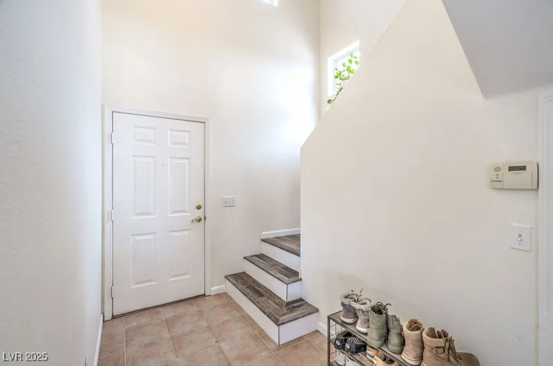 7964 Lovely Pine, Las Vegas, NV 89143