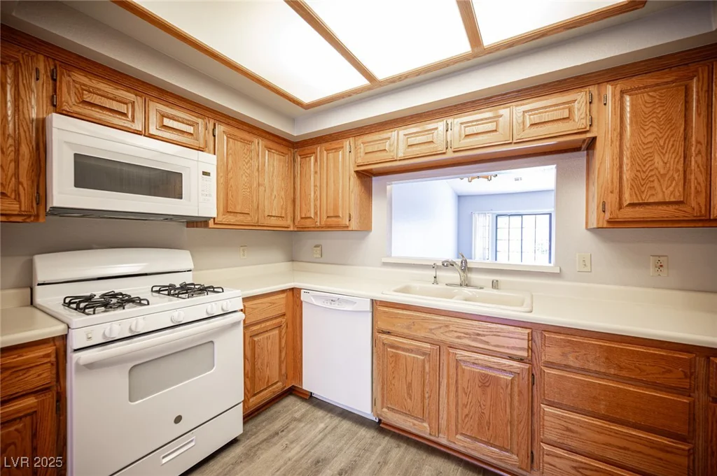 7911 Canoe, Las Vegas, NV 89145
