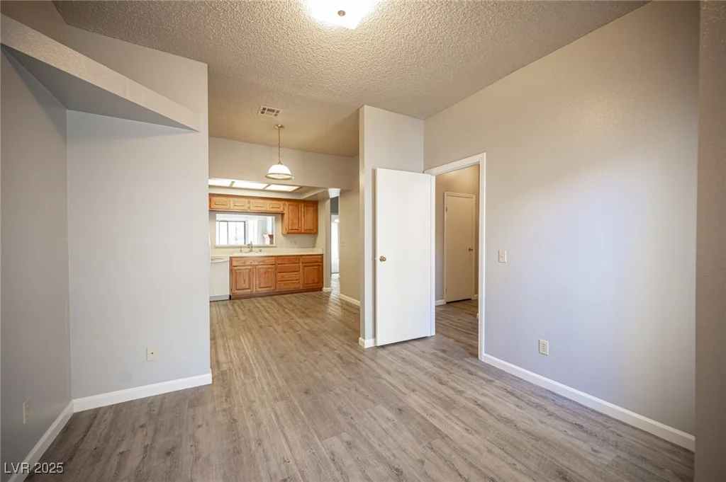 7911 Canoe, Las Vegas, NV 89145