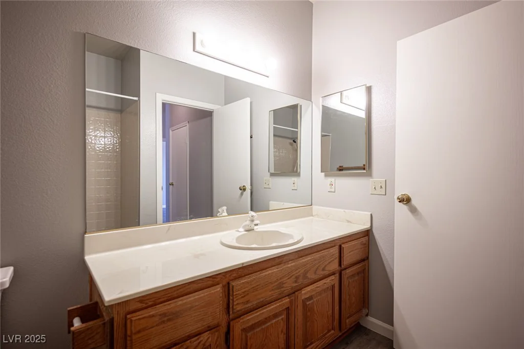7911 Canoe, Las Vegas, NV 89145