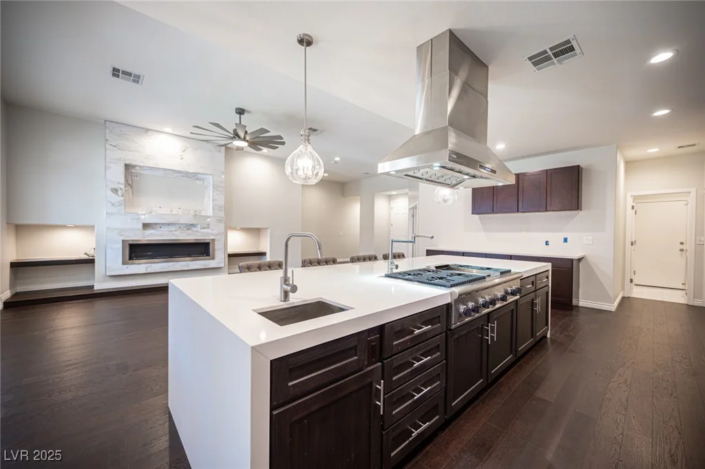 11119 River Hills, Las Vegas, NV 89135